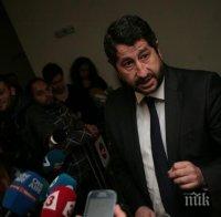 ЕКСКЛУЗИВНО в ПИК! Протестърът-министър се прави на луд: Няма причина да подавам оставка, не съм знаел за статията в 