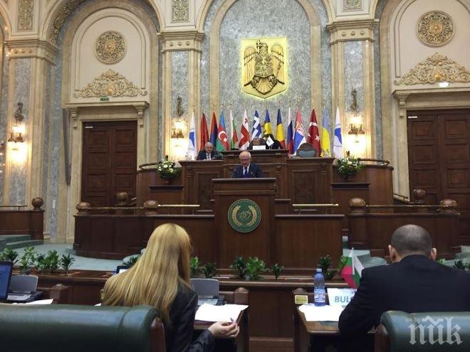 Димитър Главчев обсъди възможностите за сътрудничество със страните от Черноморския регион в Букурещ