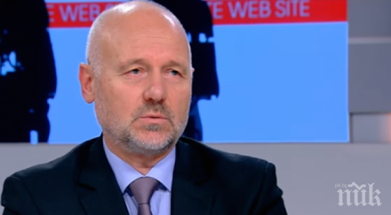 бивш военен министър съюзниците доказват трудни операции