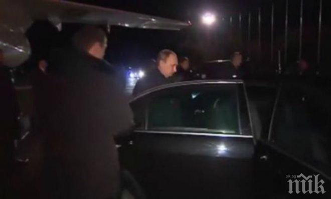 Путин пристигна по тъмна доба в Симферопол: Отива да пуска първата линия на енергийния мост към Крим Путин пристигна по тъмна доба в Симферопол: Отива да пуска първата линия на енергийния мост към Крим