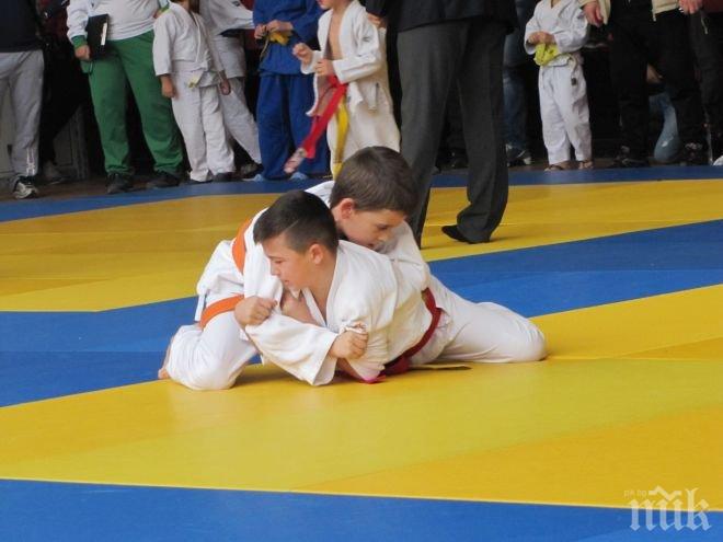 Локомотив (Сф) спечели коледния турнир по джудо