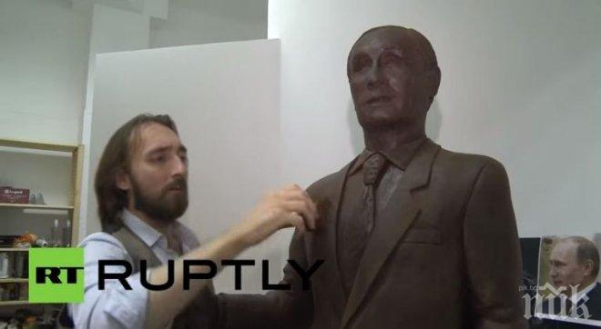 Шоколадова скулптура на Путин кандидатства за Гинес (видео)