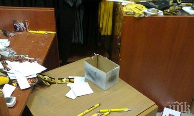 Задържаха един от нападателите, ограбили фен магазина на ФК Ботев в Пловдив