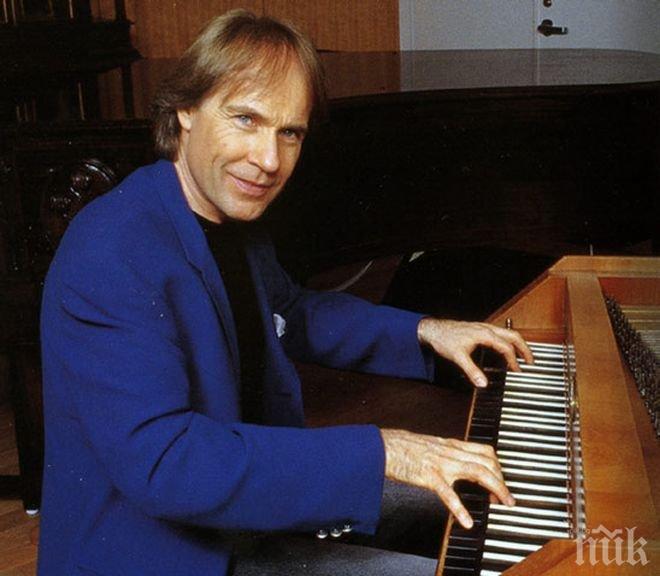 Рачард Кайдерман кацна в София (снимки)