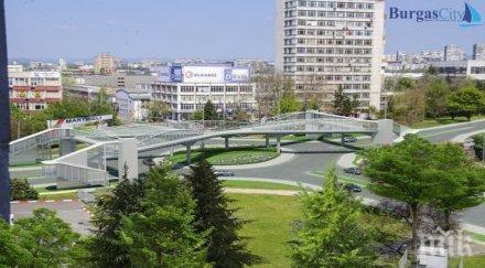 бургас звучи свой сигнал два кръгли часа