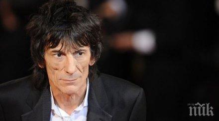 рони ууд става баща близнаци