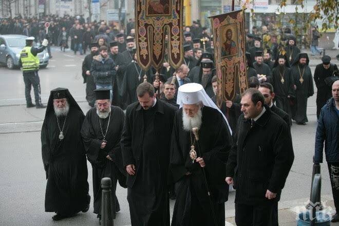 БПЦ: Св. Александър Невски не може да остане без духовно ръководство