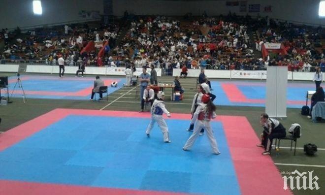 Министър Кралев награди медалистите от Европейското първенство до 21 години по таекуондо WTF 