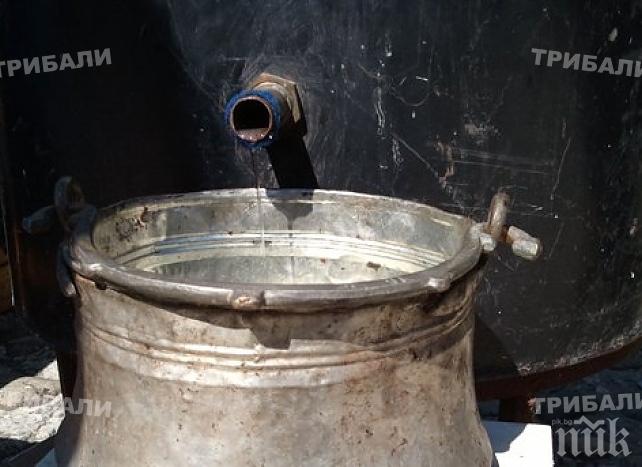 Бургазлии на бунт пред Общината заради казаните за ракия