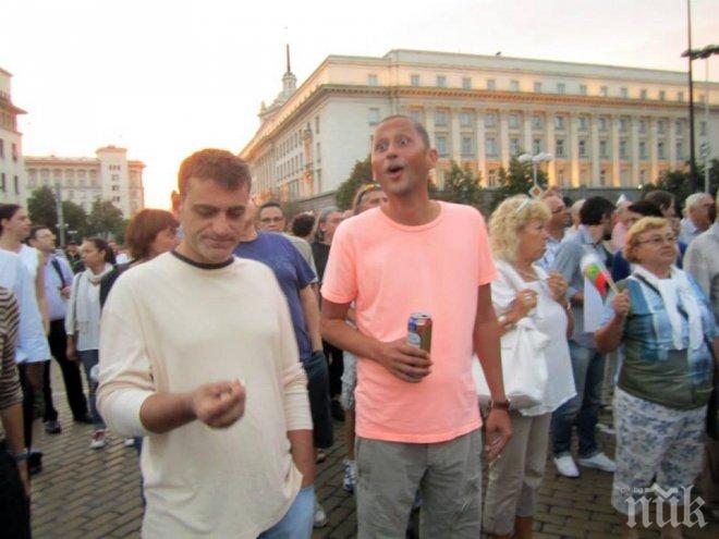 ПЪРВО в ПИК! Ново менте от Протестна мрежа си тръгва от властта! Недоразумението Ясен Атанасов изчезва от кабинета на Бъчварова!