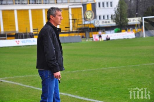 Ботев (Враца) смени Джамбазки с Кайзера