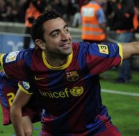 Шави официално поднови договора си с 