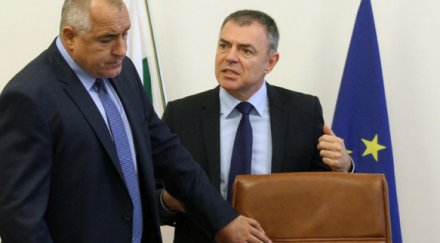 борисов изхвърлил игнатов sms