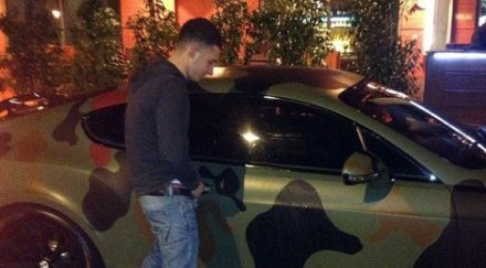 фен юнайтед опикал луксозното бентли балотели