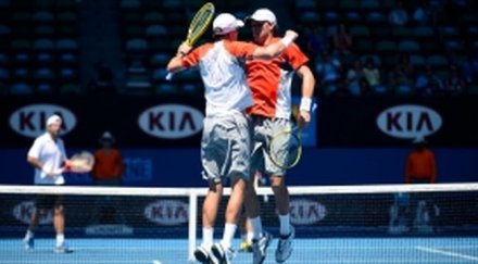 близнаците брайън историческа титла мелбърн