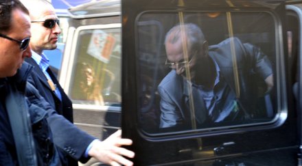 бавят разпита доган