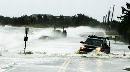 сащ отпускат $505 млрд помощи заради бурята санди