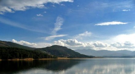 пропадна част пътя доспат батак