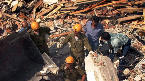 Седем играчи и фенове загинаха на футболен мач в Турция