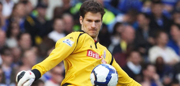 Манчестър Юнайтед привлича вратаря Асмир Бегович