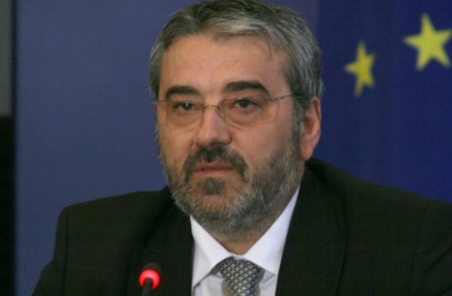 Борисов изгони и шефа на ДКЕВР Ангел Семерджиев