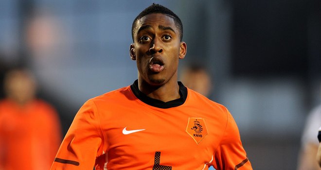 Евертън купува съотборник на Ники Михайлов в Твенте