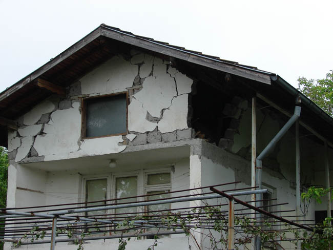 По-малко от нищо