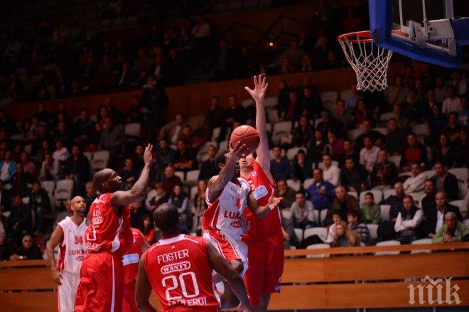 Лукойл Академик подписа с американец