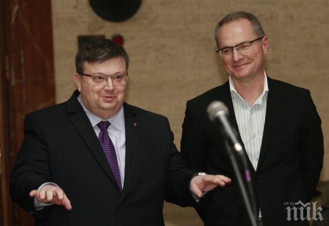 Протестна мрежа с нов член - съдия №1. КОЙ ви назначи, г-н Лозан Панов? 