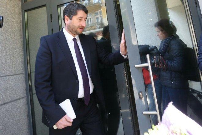 Решават във вторник кой ще заеме поста на Иванов