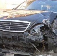 Мерцедес отне предимство и катастрофира на кръстовище в Пловдив