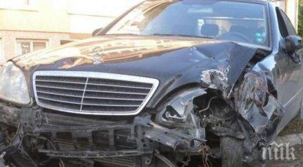 мерцедес отне предимство катастрофира кръстовище пловдив