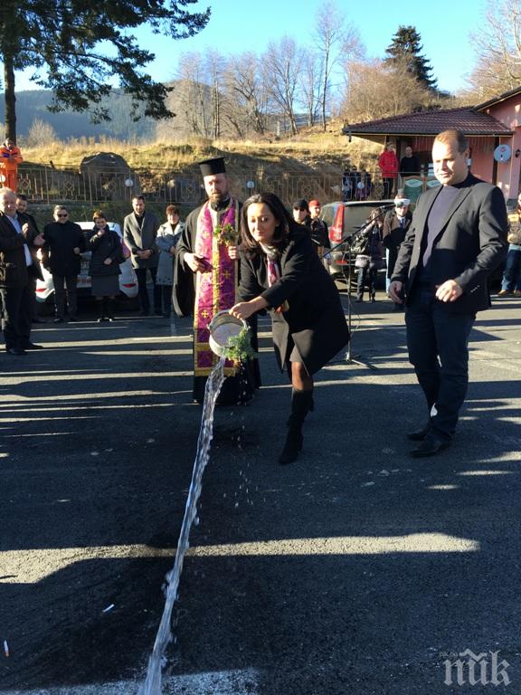 Павлова откри обновените пътища, свързващи Родопите през проходите „Пампорово“ и „Превала“