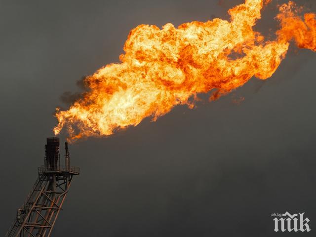 Огнен ад в Благоевград! Бебе на годинка е обгазено при пожар от паднали до печката дрехи
