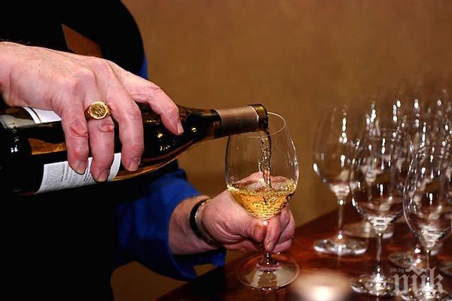 19 починали в Камбоджа от оризово вино менте