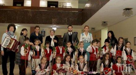 малки коледари донесоха празнично настроение стара загора