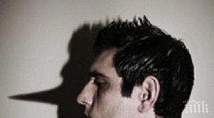 лъжците често гледат право очите