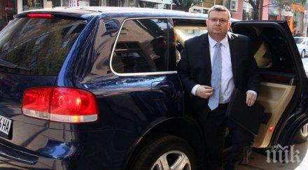 ексклузивно пик задава нов скандал зелени червени платени протестъри заедно правителството отзад америка българия