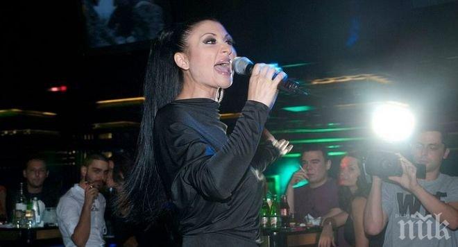 Разкритие! Софи Маринова прави черни магии на жената на Тони Стораро, 15 години греховна страст свързва звездите