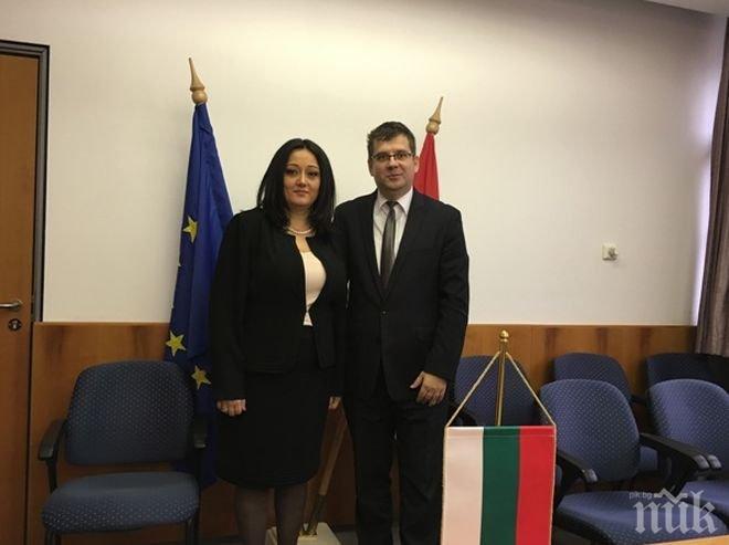 Министър Павлова се срещна с унгарския си колега Миклош Шестак
