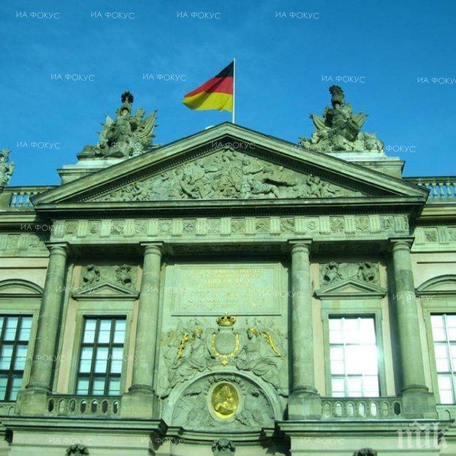 Германия накара Фейсбук, Туитър и Гугъл да следят изкъсо речта на омраза