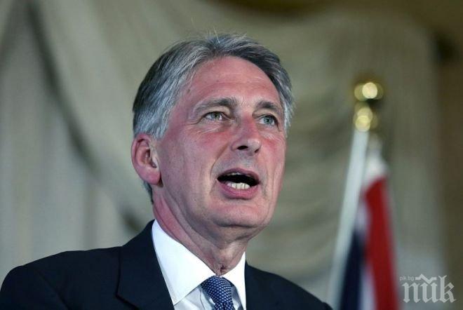 Хамънд: Примирие в Сирия ще е много трудно, Русия помага на Ислямска държава 