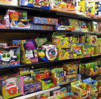 Безобразие! Хасковските магазини надуха предколедно цените на играчките