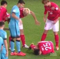 Брутална контузия помрачи полуфинала между Барса и Гуанджоу (видео)