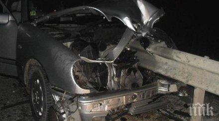 чудо пиян шофьор наниза мантинела мерцедес остана жив вижте потресаващи снимки тузарското возило