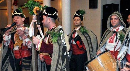 коледарчета поздравиха кмета асеновград