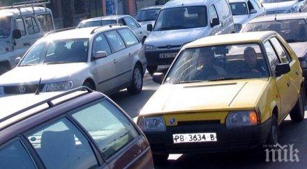 вдигат екотаксите старите коли