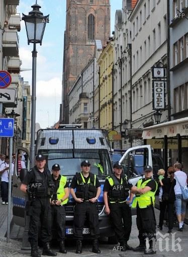Военната полиция на Полша нахлу в център на НАТО във Варшава