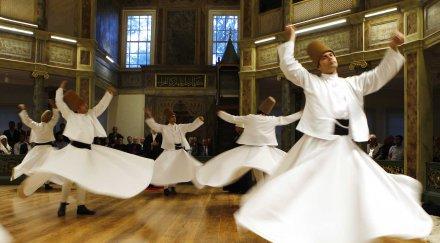 дервиши танцуваха истанбул