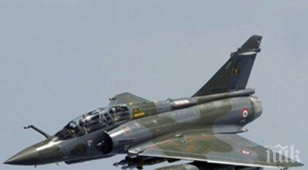 изтребител разби авиошоу индонезия пилотите загинаха